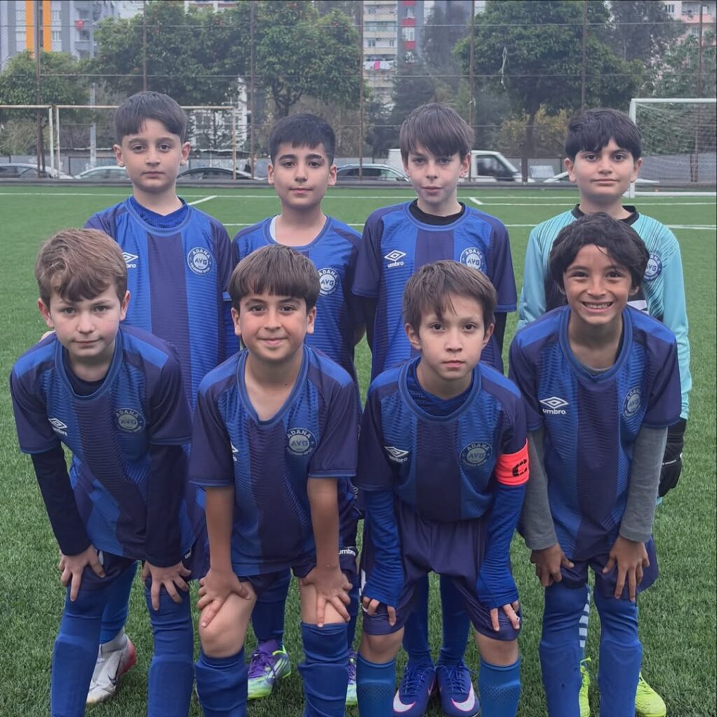 u 11 takımımız bugün aslan spor ile karşılaştı.tüm oyuncularımızı göstermiş oldukları mücadelen